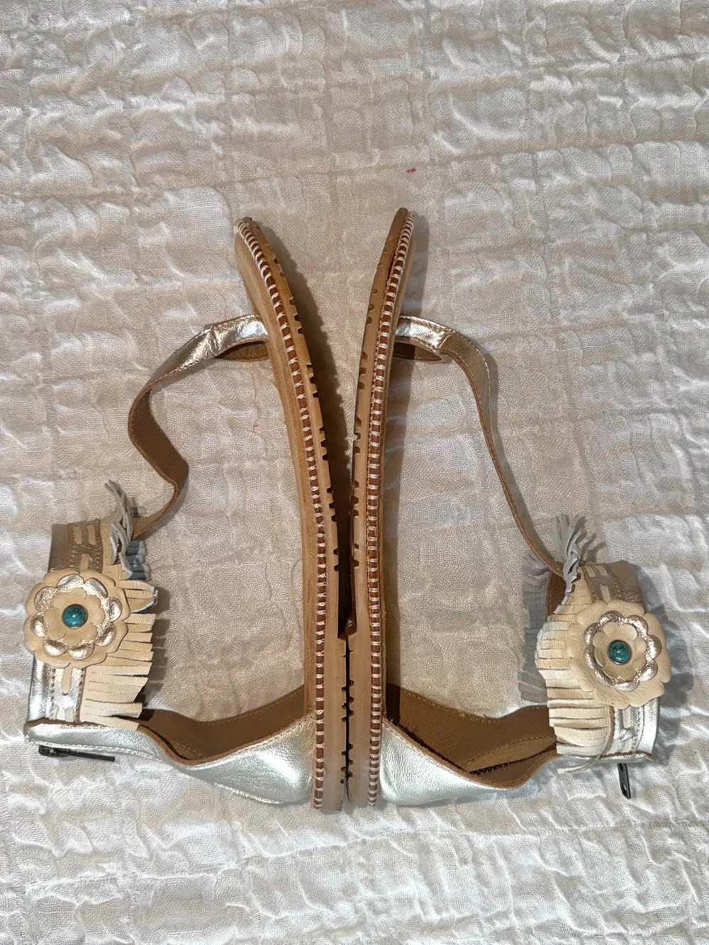 Manitobah Wasaga Ankle Sandals 8 Metallic Leather Fringe Floral Comfort